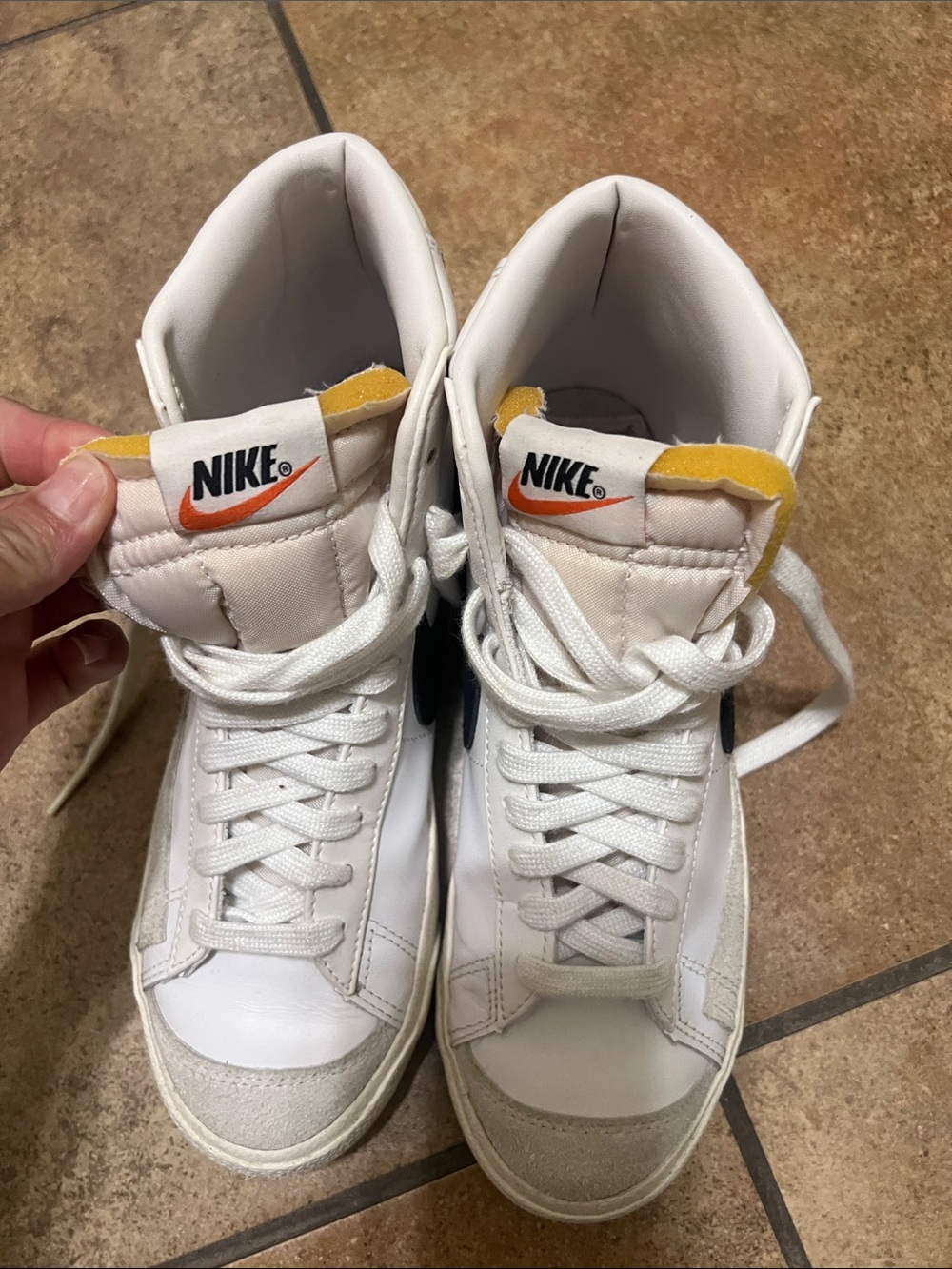 Nike - Picture 2 of 6